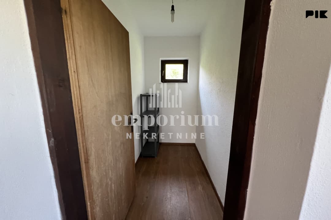 House with auxiliary building and land of 14,034 m² photo 12