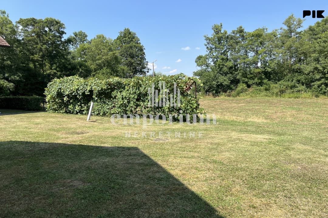 House with auxiliary building and land of 14,034 m² photo 6