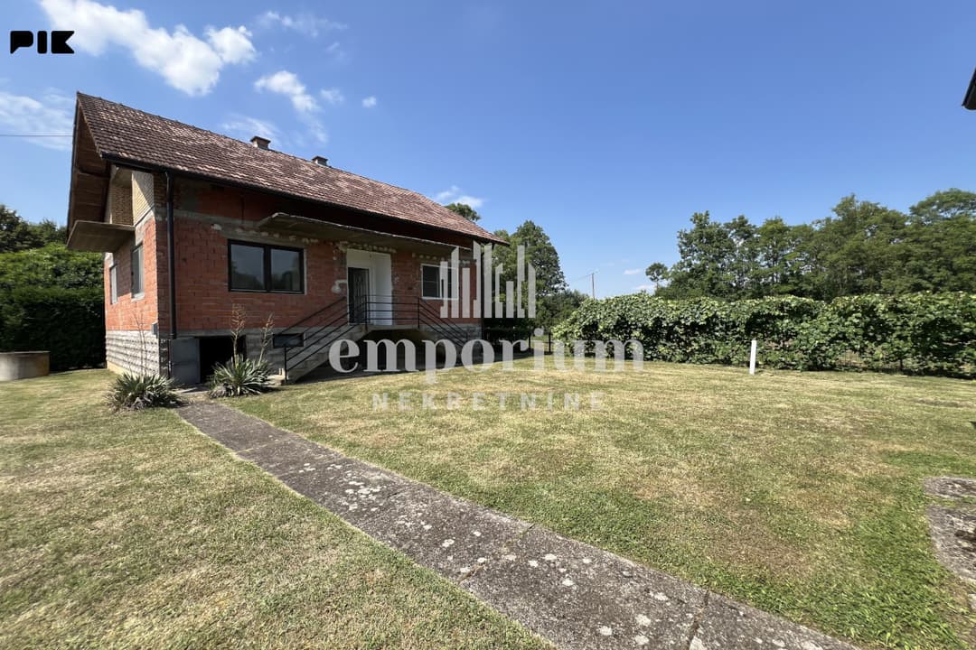 House with auxiliary building and land of 14,034 m² photo 2