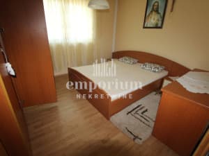 Useljiva kuća površine 80 m2 sa placem od 3.478 m2 photo 6