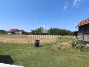 Useljiva kuća površine 80 m2 sa placem od 3.478 m2 photo 12