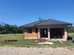House in Gradiška, 145m2 - grey phase and plot of 1000m2 photo 3