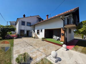 Excellent two houses 511.96m2 | Derviši | Land 998m2 photo 9
