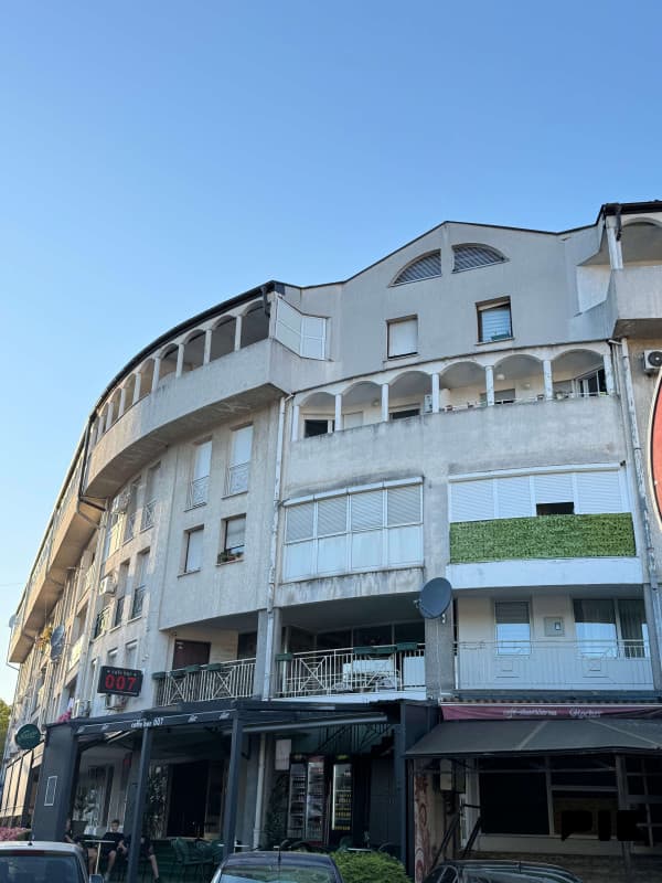 37m2 Apartment Banja Luka - Bulevar Centar - Balcony and Parking