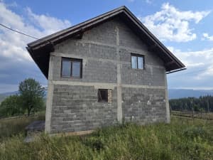 House Pale, ranch with 24332m2 of land, 5km from the center of Pale photo 3
