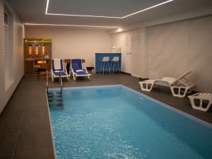 RENTAL Luxury holiday house with heated pool MOSTAR