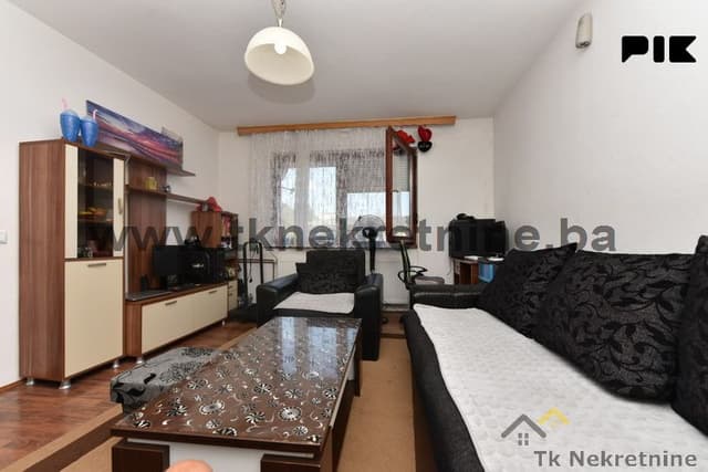 LUKAVAC-CENTAR! Adapted lower-floor apartment of 39 m²