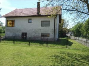 House for sale photo 3