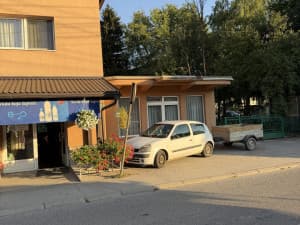House with commercial spaces Tarčin photo 2
