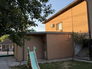 House with commercial spaces Tarčin photo 6