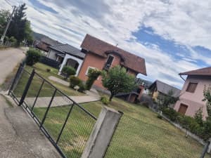 House with yard photo 2