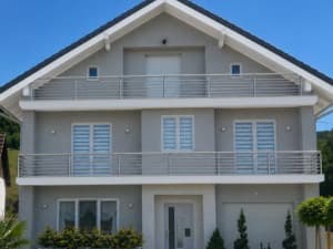 Luxury house with pool and play area photo 2