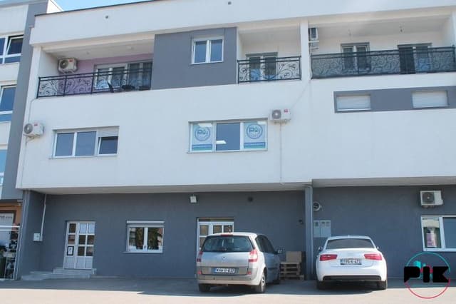 Three-room apartment, first floor, Cazin