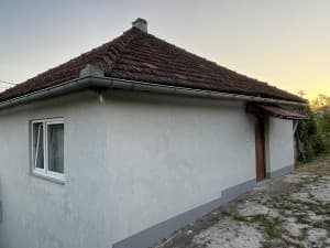 Kuća i ostava sa okucnicom photo 3