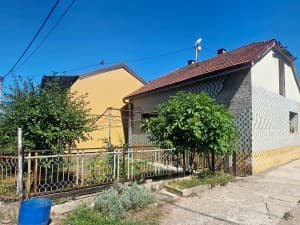 PLOT WITH HOUSE | MEJDAN | PIONIRSKA STREET 529m2 plot