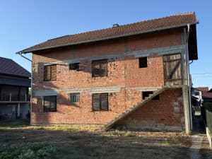 House with yard - Gradiška, close to the Center photo 3