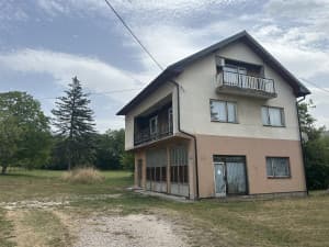 Residential-commercial building with land - 5000 m2 photo 5