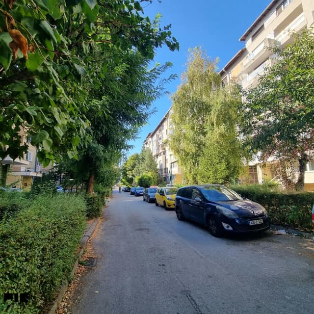 CAPITAL / Three-bedroom apartment Dobrinja 3/ 86m2/ 1st floor/ Trg Sarajevske Olimpijade