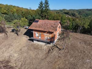 House under construction with 33,461m2 of land - Motike