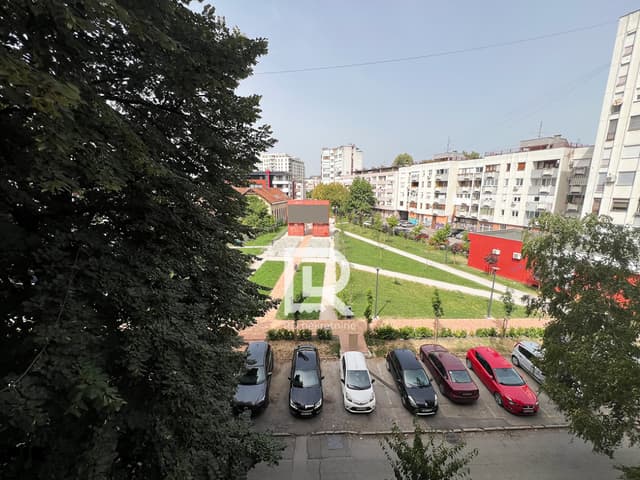 For sale: two-room apartment in the strict city center, 58 m2