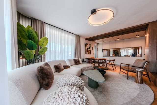 Sale of a luxury three-room apartment, 105 m², with three parking spaces photo 2