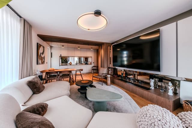 Sale of a luxury three-room apartment, 105 m², with three parking spaces photo 3