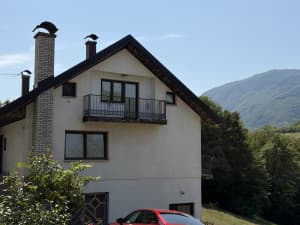 House with 7,114 m2 of land and auxiliary buildings - Kreševo