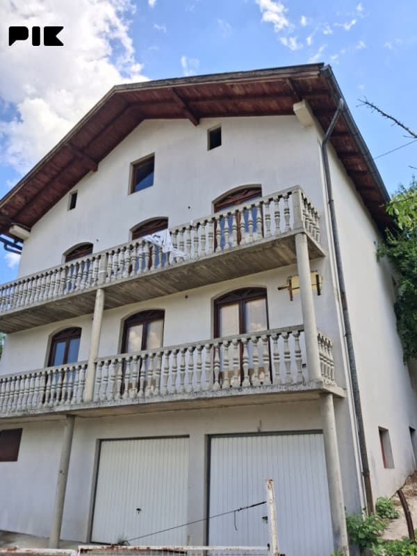 House Zavidovići
