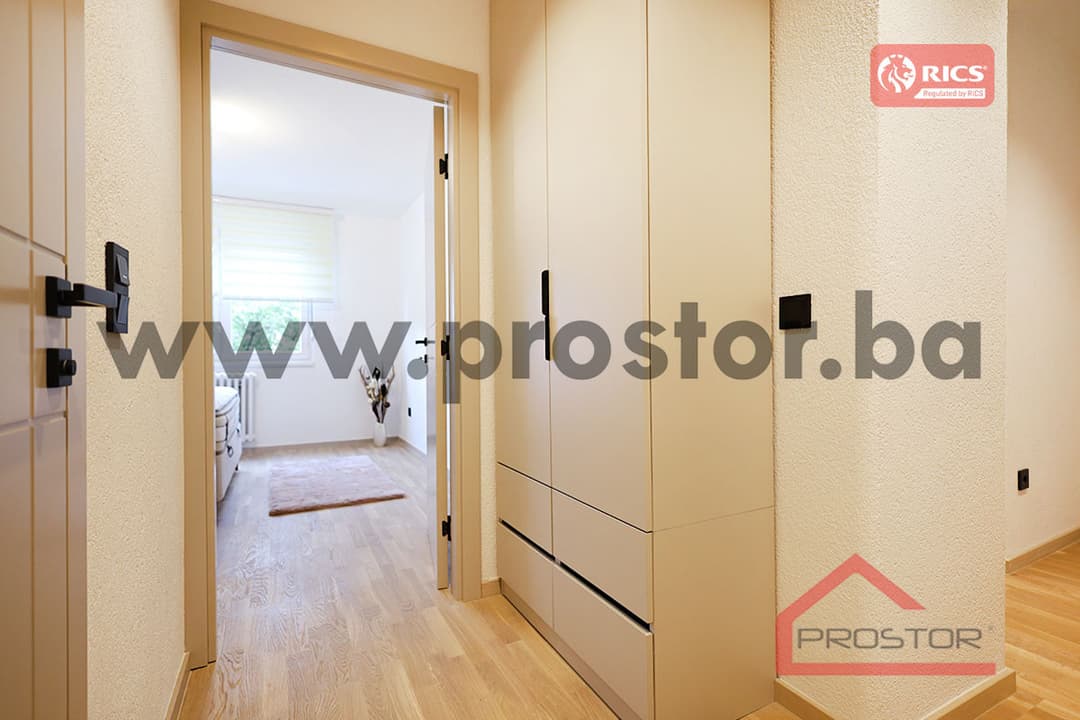 Furnished three-room apartment, Dobrinja photo 17