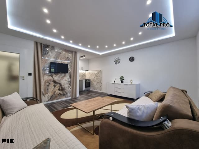 Garsonjera 28,40 m2 / Švrakino Selo photo 4